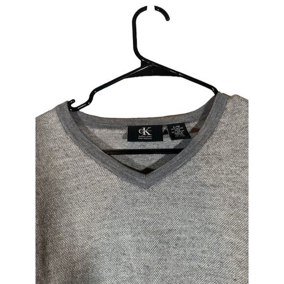 Calvin Klein Gray Long Sleeve V-Neck Merino Wool Blend Sweater Women Sz L - Picture 3 of 7